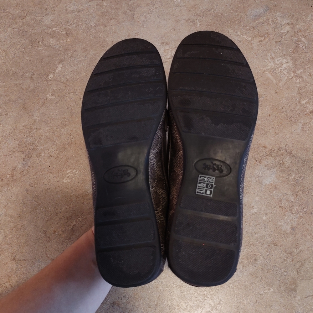 Coach 'Olive' brown signature print leather slip on loafers - Picture 11 of 14